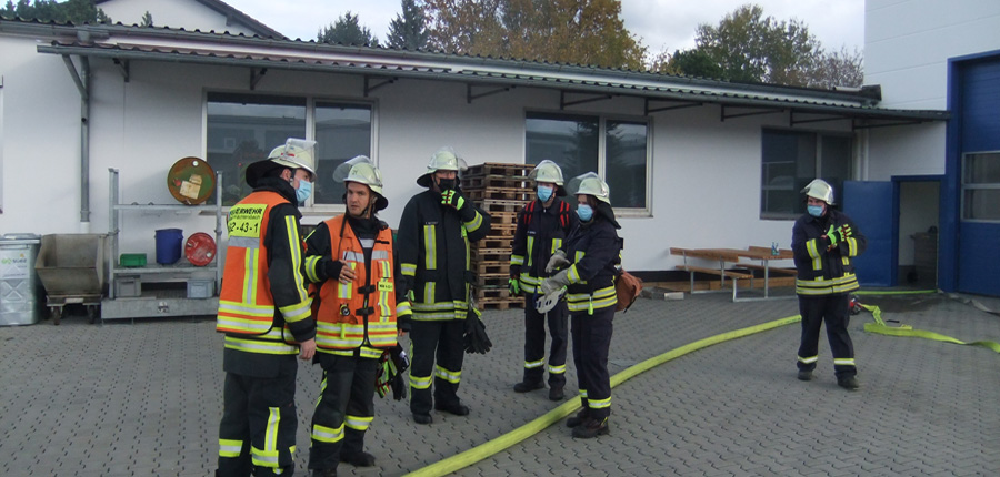 Übung Brandschutzzug Feuerwehr Aufenau und Feuerwehr Wittgenborn
